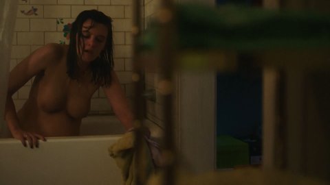 Frankie Shaw - Nude Tits Scenes in SMILF s02e05 (2019)