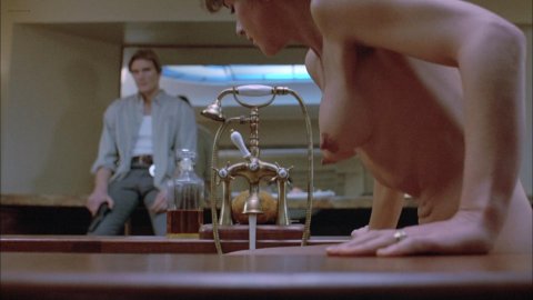 Maruschka Detmers - Nude Tits Scenes in The Shooter (1995)