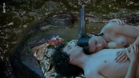 Lilith Grasmug - Nude Tits Scenes in Morning Dew (2018)
