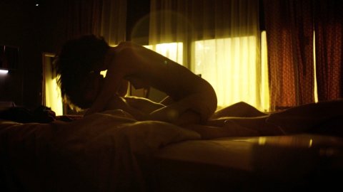 Jodi Balfour - Nude Tits Scenes in Rellik s01e03 (2017)