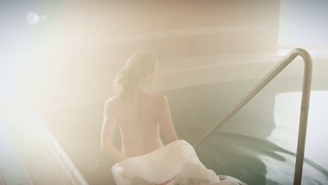 Anna Unterberger - Nude Tits Scenes in Die Toten von Salzburg (2018)