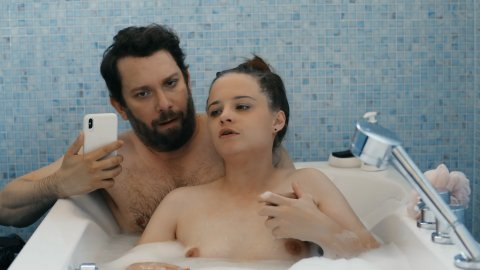 Jasna Fritzi Bauer - Nude Tits Scenes in jerks. s03e01 (2019)