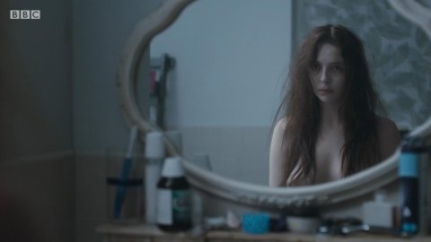 Jodie Comer - Nude Tits Scenes in Thirteen s01e01 (2016)