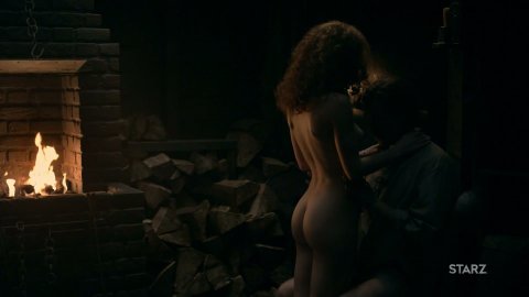 Sophie Skelton - Nude Tits Scenes in Outlander s04e08 (2018)