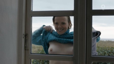 Patrycia Ziolkowska - Nude Tits Scenes in Spätwerk (2018)