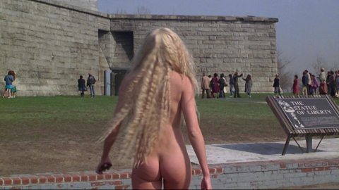 Daryl Hannah - Nude Tits Scenes in Splash (1984)