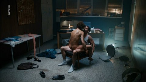 Bibiana Beglau - Nude Tits Scenes in Sieben Stunden (2018)