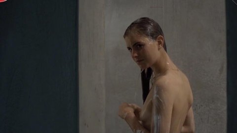 Hannah Hoekstra - Nude Tits Scenes in Sunny Side Up (2015)