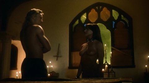 Julie Michaels - Nude Tits Scenes in Doctor Mordrid (1992)