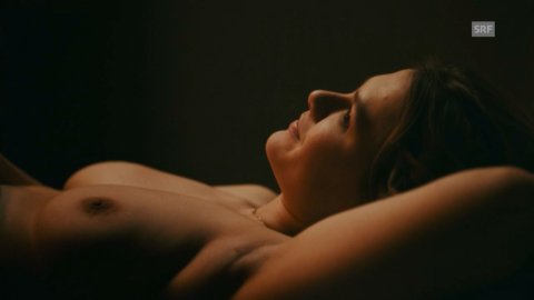 Elsa Langnase - Nude Tits Scenes in Nr. 47 s01e01 (2018)